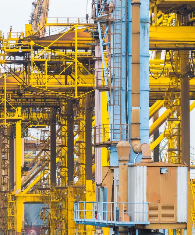 singapore-crane-shipping-cargo-2